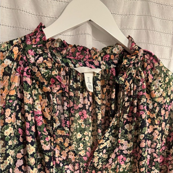 NWOT H&M Multicolor Floral Crepe Blouse Size Large - Picture 2 of 7